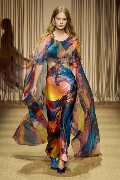Look 35